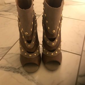 Nine West Ezzy booties NEW